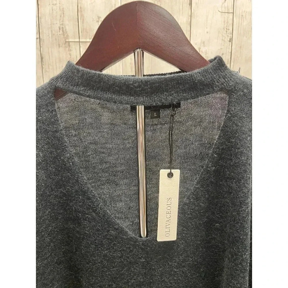 OLIVACEOUS WOMENS SIZE L DARK GRAY LIGHTWEIGHT VNECK SWEATER - Picture 2 of 7